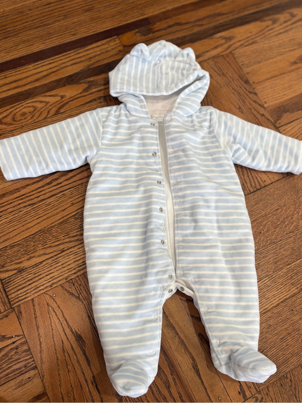 Kissy Kissy Light Blue and White Striped Bunting
